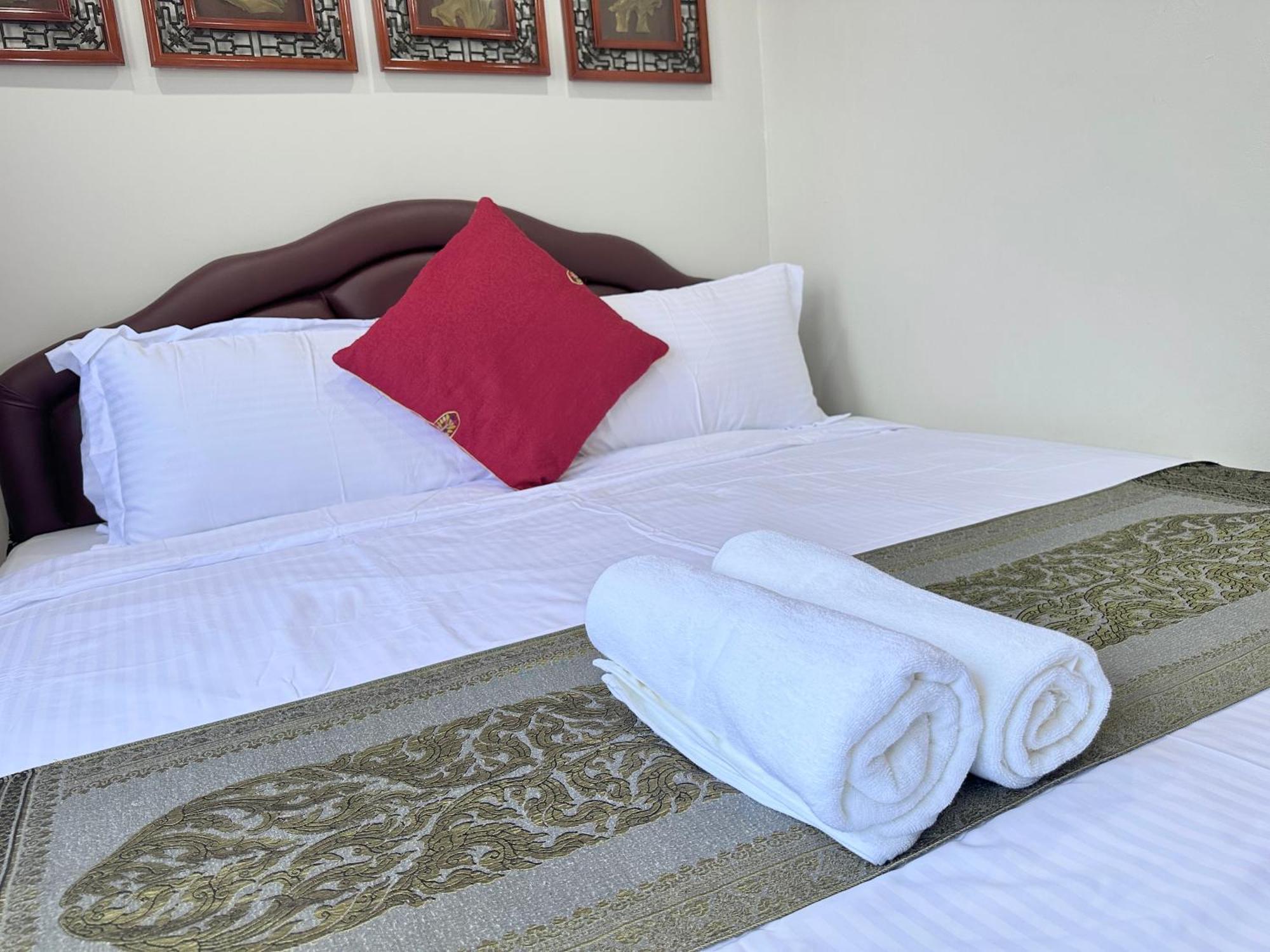 Longzhu Guesthouse Bangkok Luaran gambar