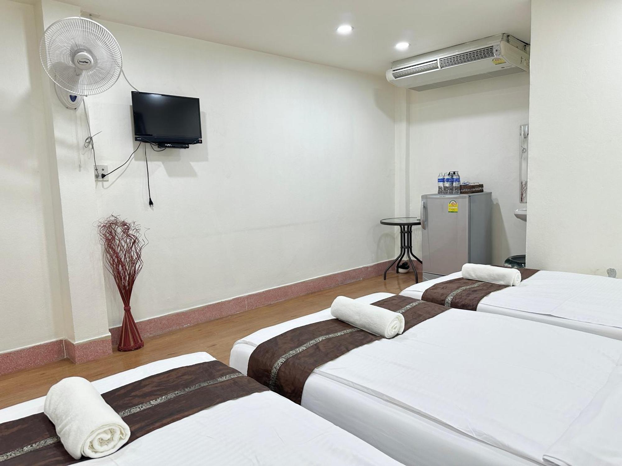 Longzhu Guesthouse Bangkok Luaran gambar