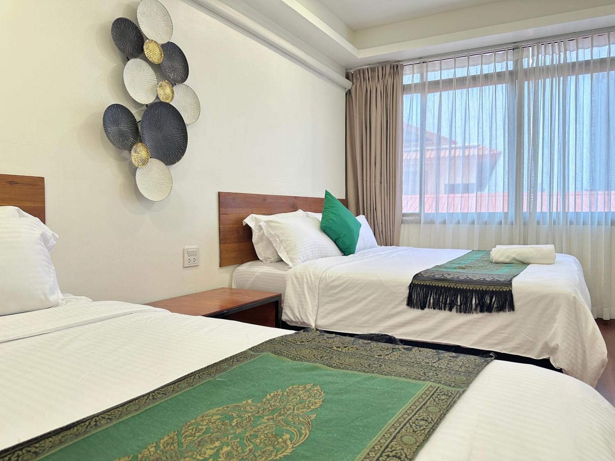 Longzhu Guesthouse Bangkok Luaran gambar