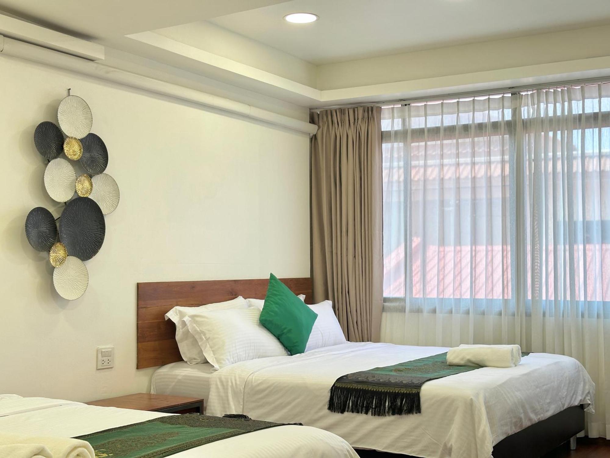 Longzhu Guesthouse Bangkok Luaran gambar