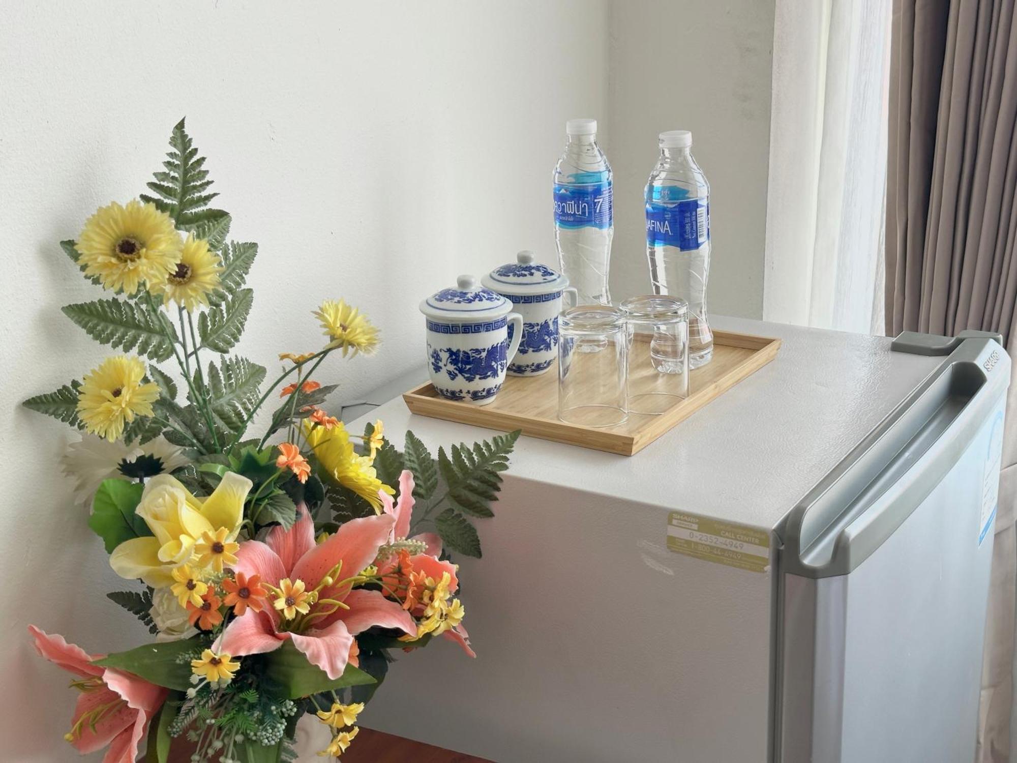 Longzhu Guesthouse Bangkok Luaran gambar